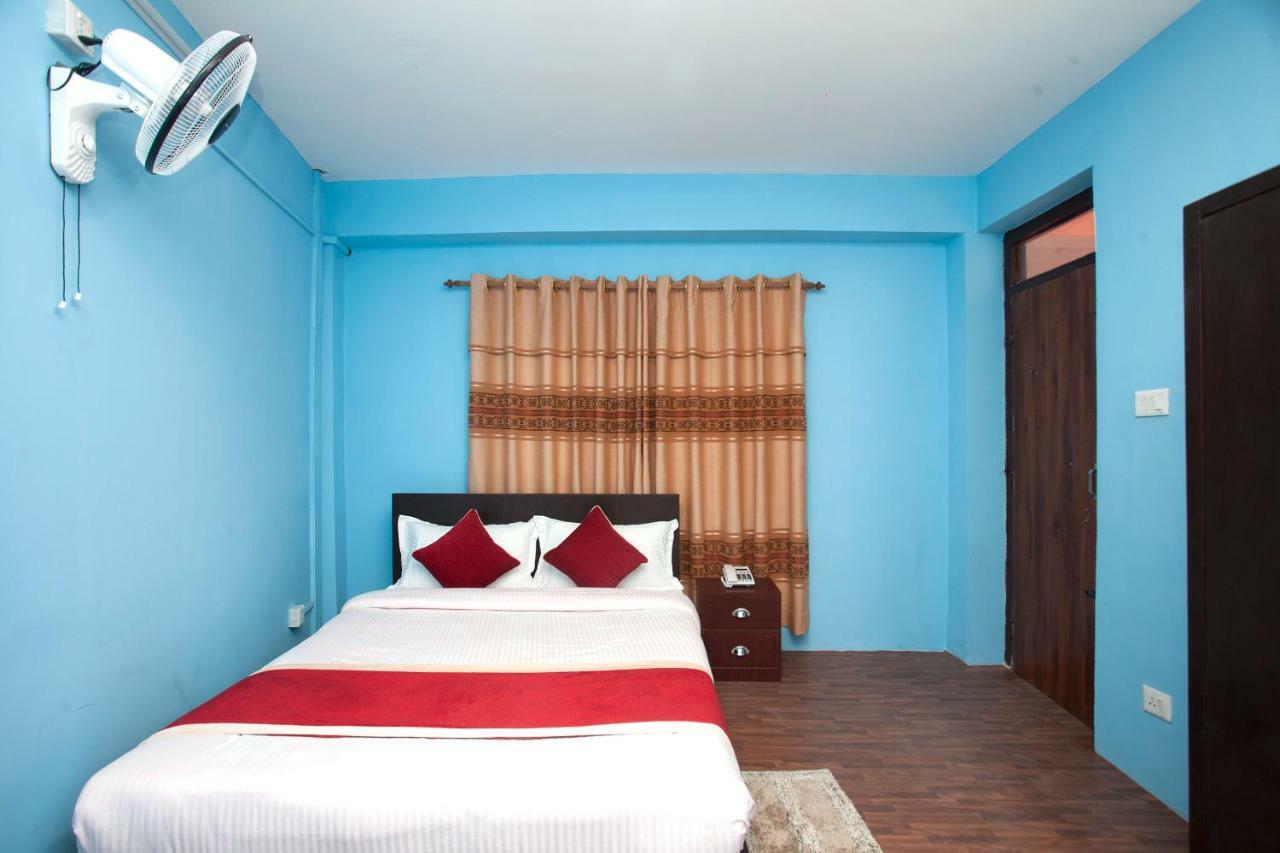 Hotel Crossroads Kathmandu Exterior photo