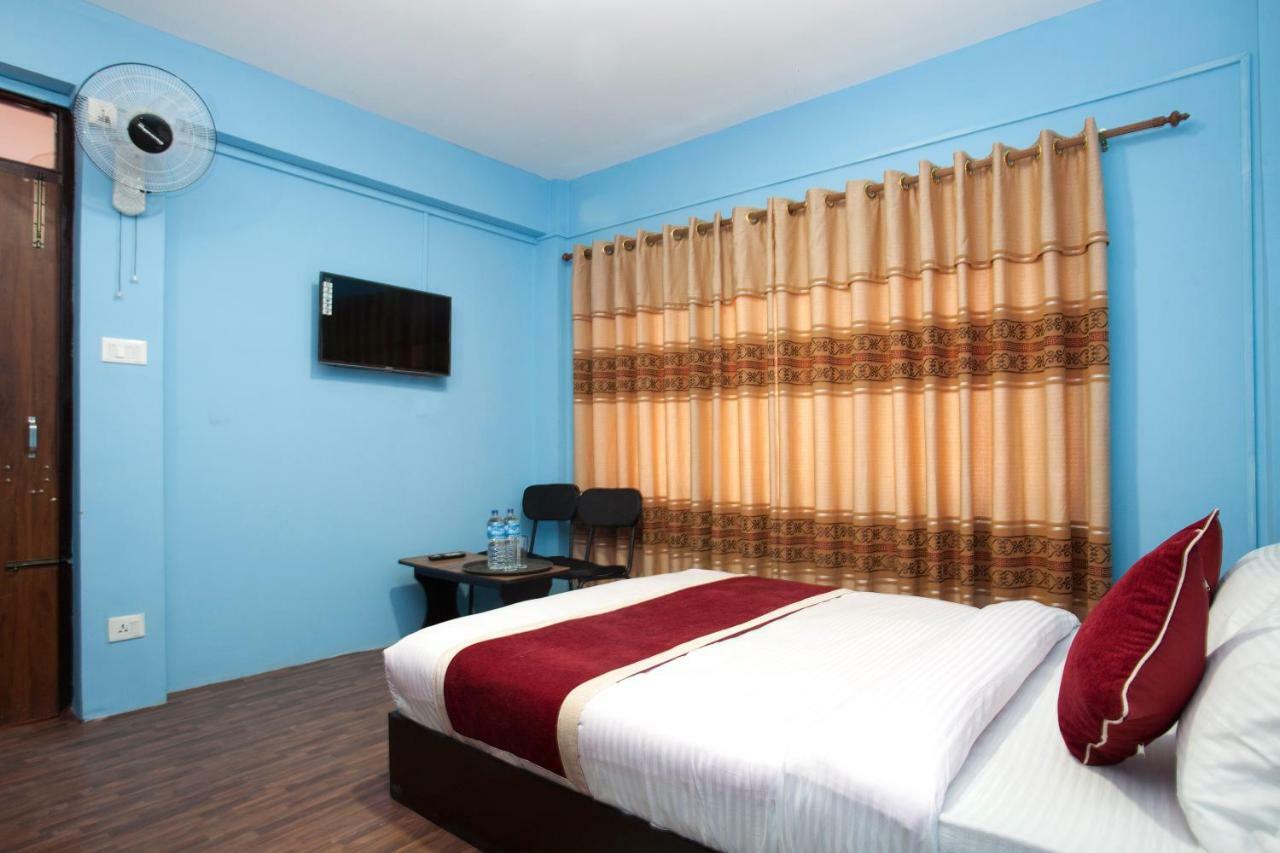 Hotel Crossroads Kathmandu Exterior photo