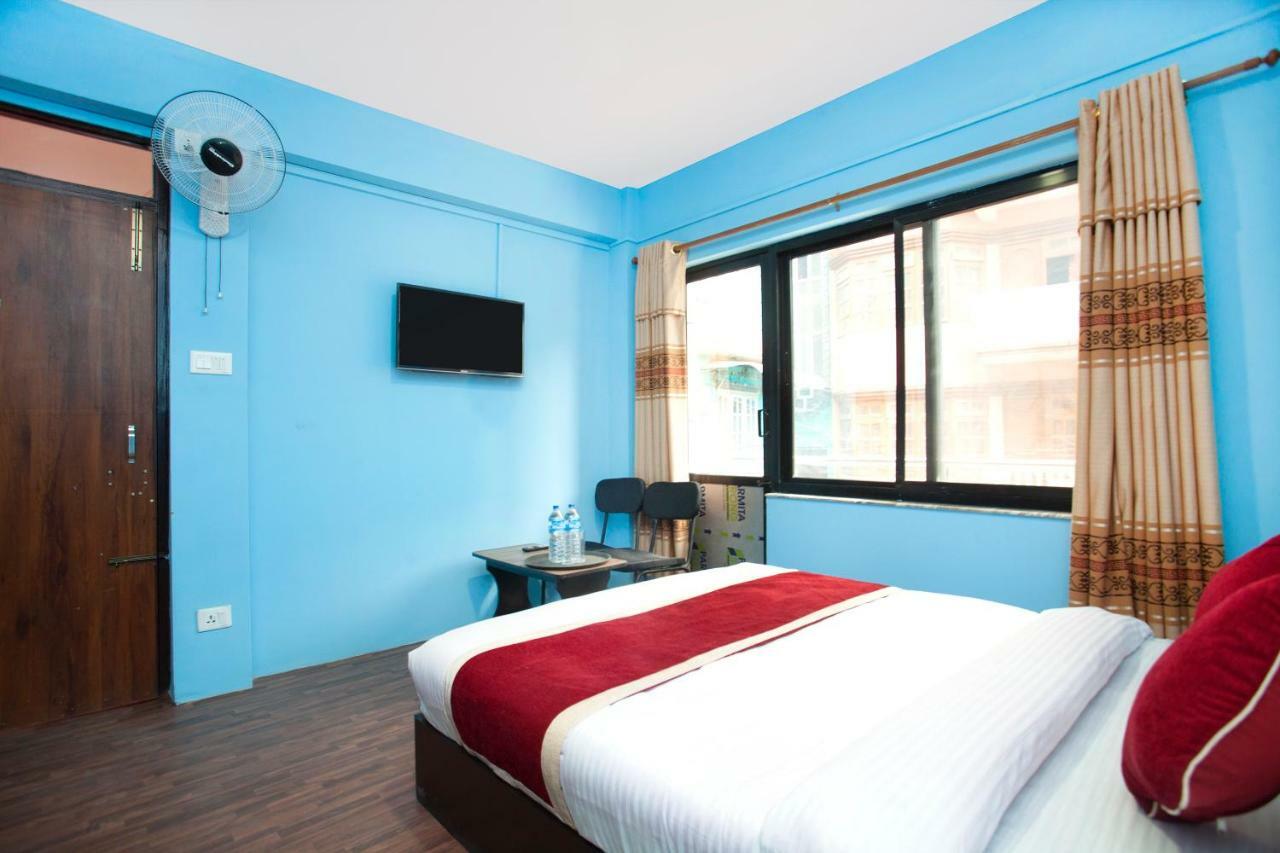 Hotel Crossroads Kathmandu Exterior photo