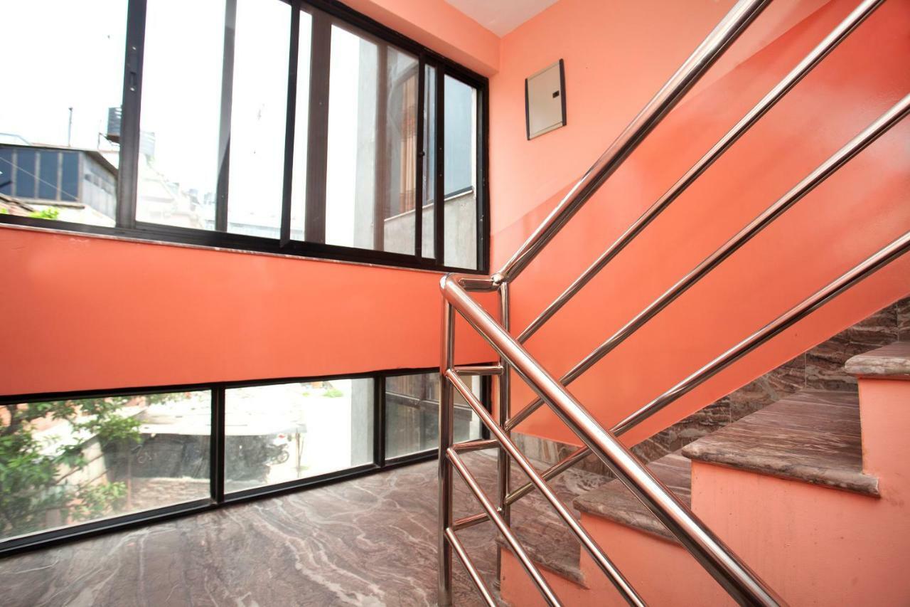 Hotel Crossroads Kathmandu Exterior photo