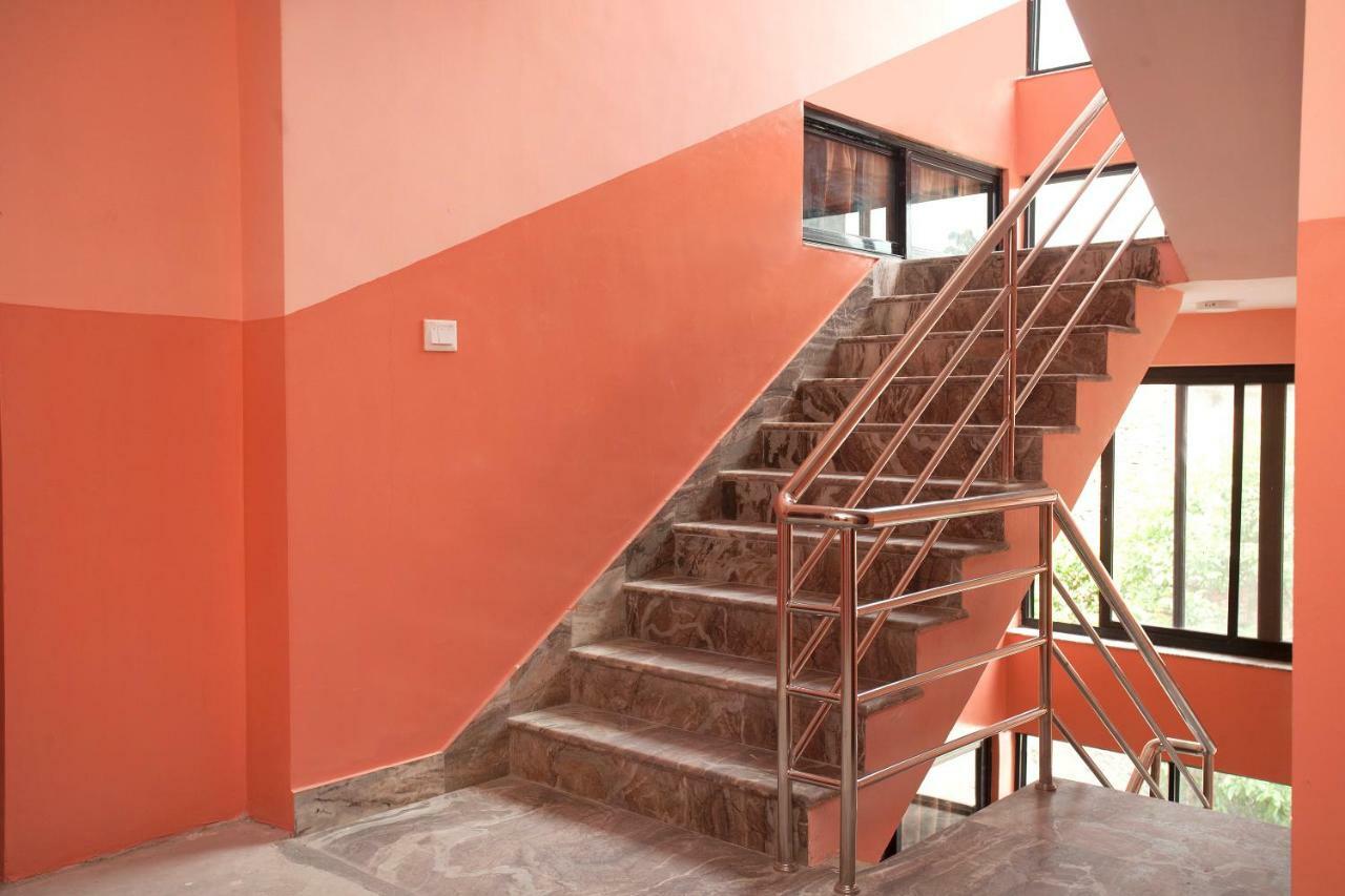 Hotel Crossroads Kathmandu Exterior photo