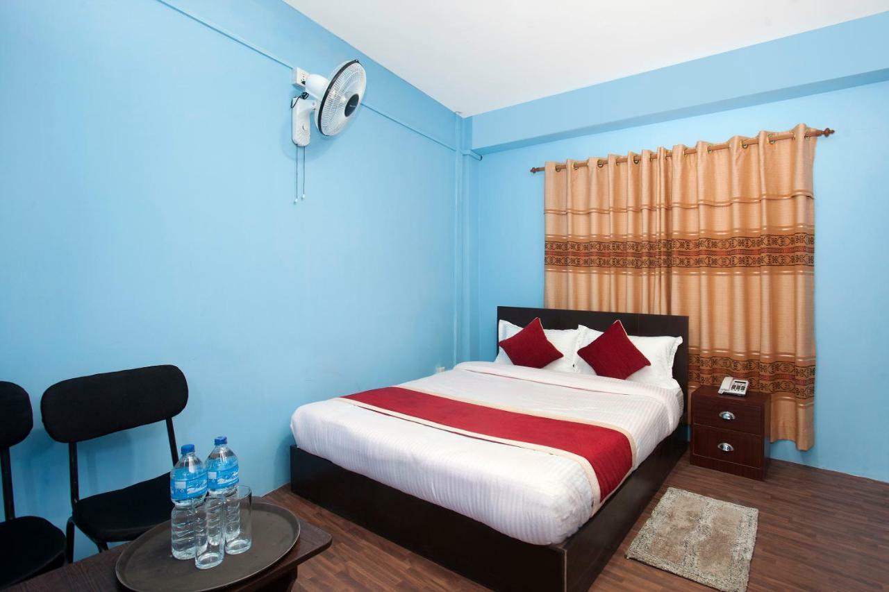 Hotel Crossroads Kathmandu Exterior photo