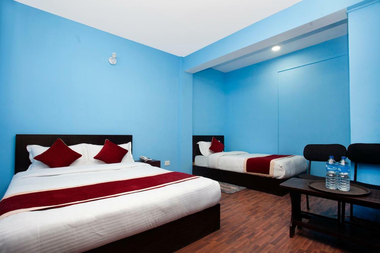 Hotel Crossroads Kathmandu Exterior photo